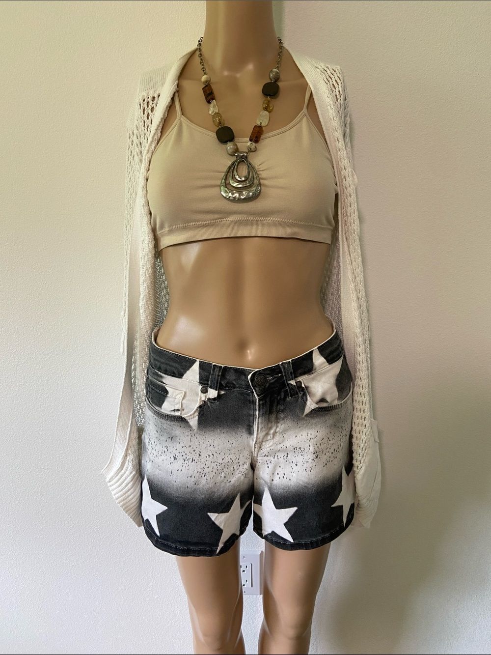Jessica Simpson faded Black & White Star Denim Shorts Sz 27